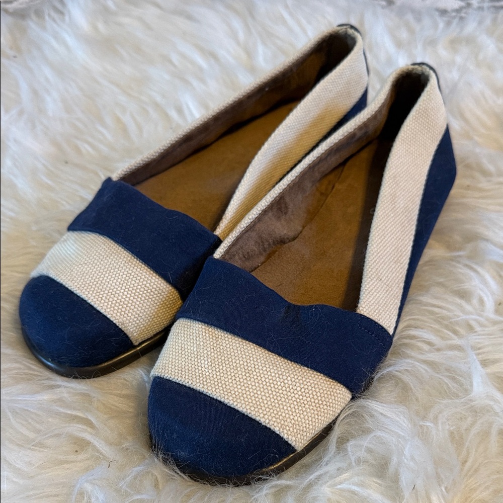 Aerosoles Navy & Cream Women's Canvas Ballet Flats